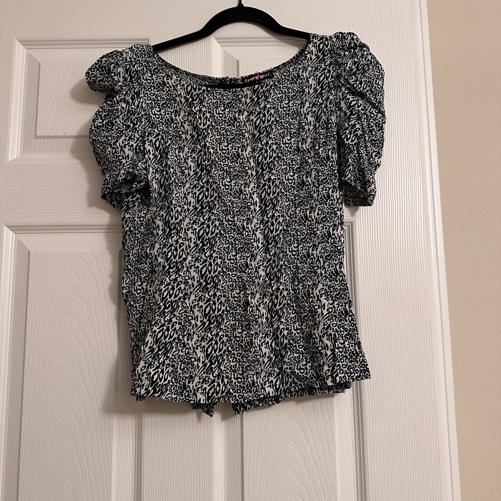 Spicy Girl Black and White Leopard Print Padded Shoulders Size L